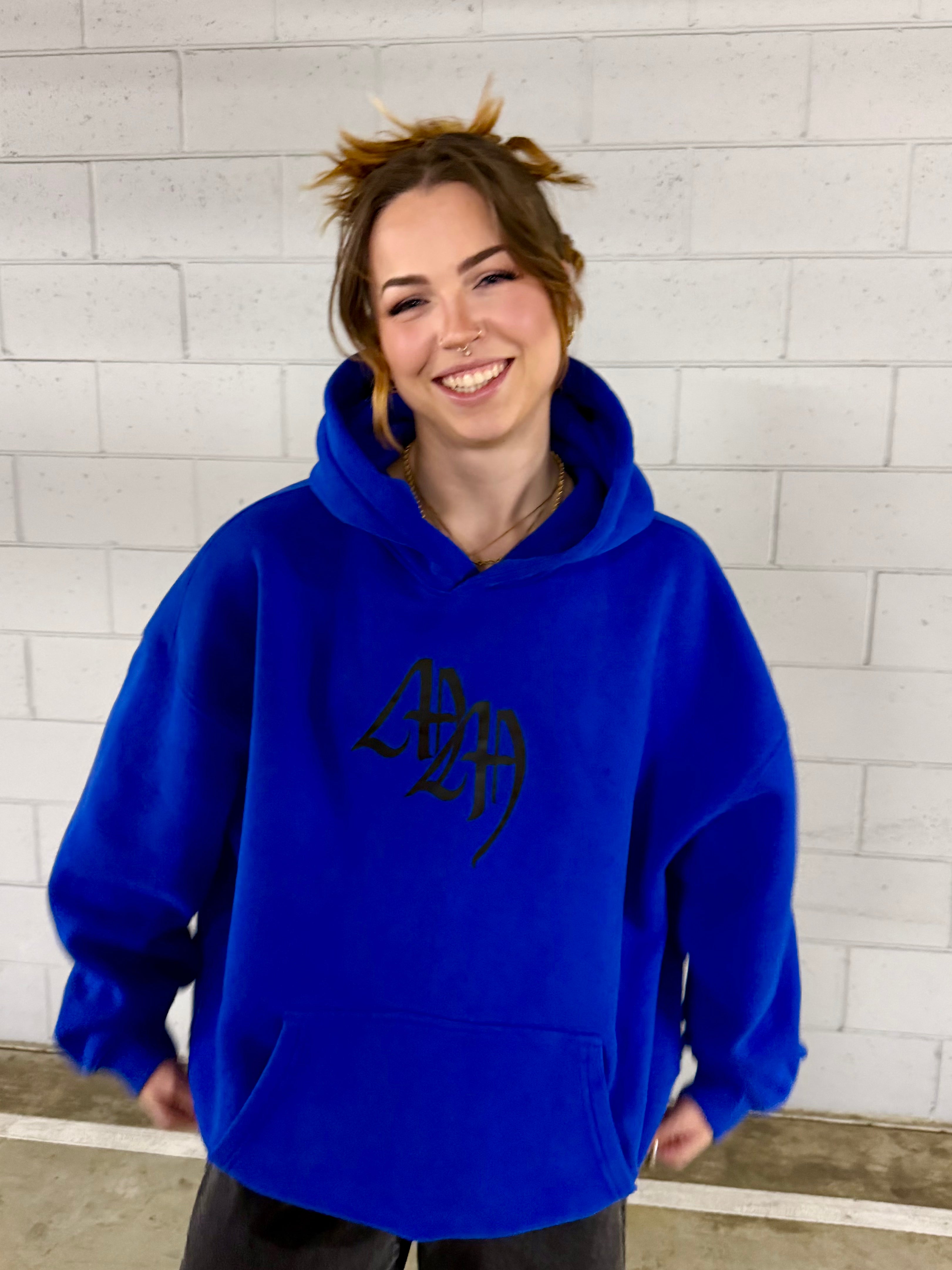 MM ESSENTIAL HOODIE - KLEIN BLUE